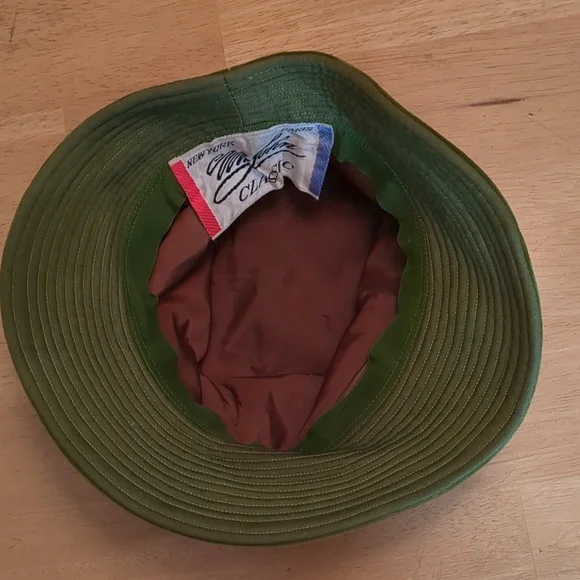 1960s Vintage Green Velvet Bucket Hat Mr. John Classic Paris New York - Picture 6 of 9